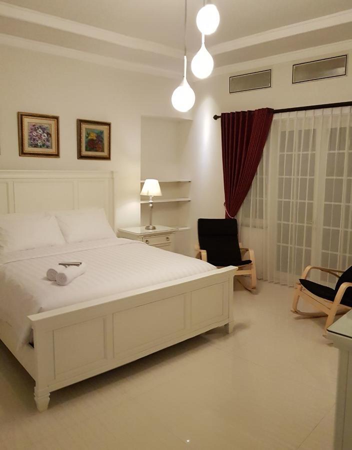 Hotel Front One Boutique Baluran Malang Esterno foto