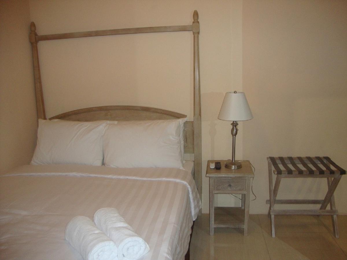 Hotel Front One Boutique Baluran Malang Esterno foto