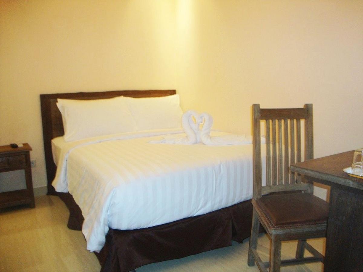 Hotel Front One Boutique Baluran Malang Esterno foto