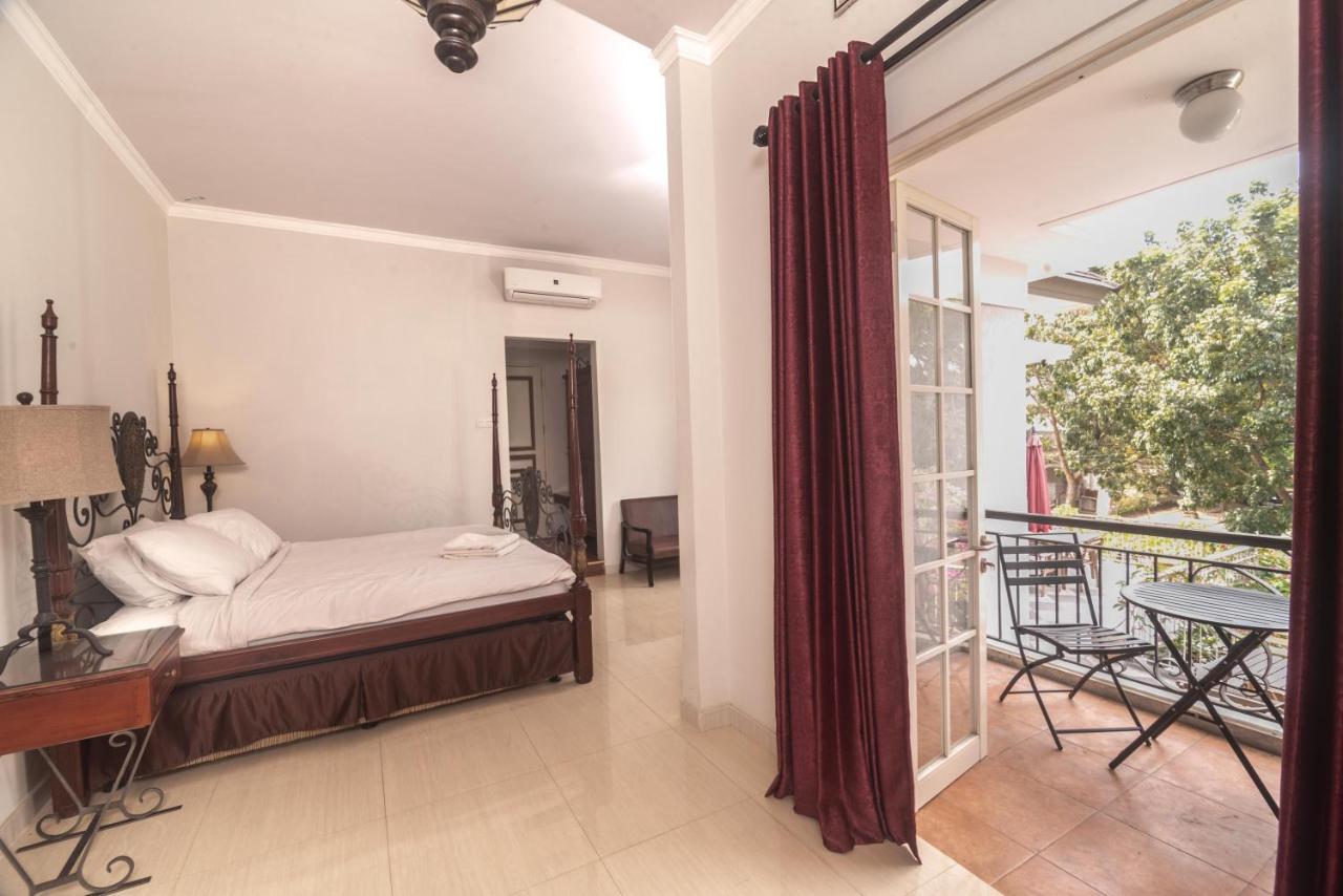 Hotel Front One Boutique Baluran Malang Esterno foto