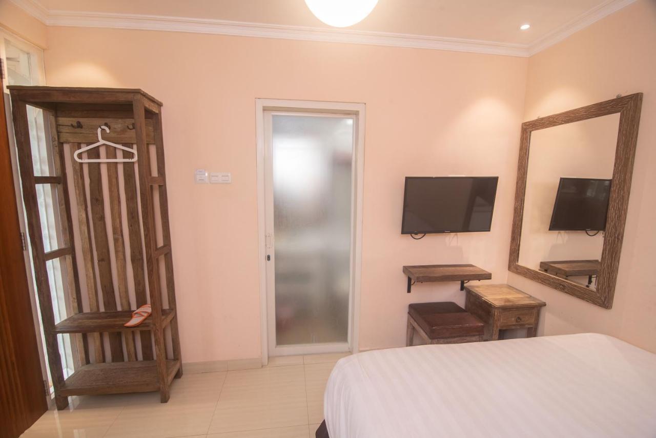 Hotel Front One Boutique Baluran Malang Esterno foto
